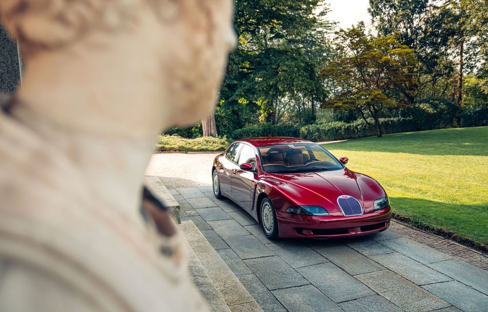 Bugatti marchează 30 de ani de la debutul lui EB112 - Poza 1