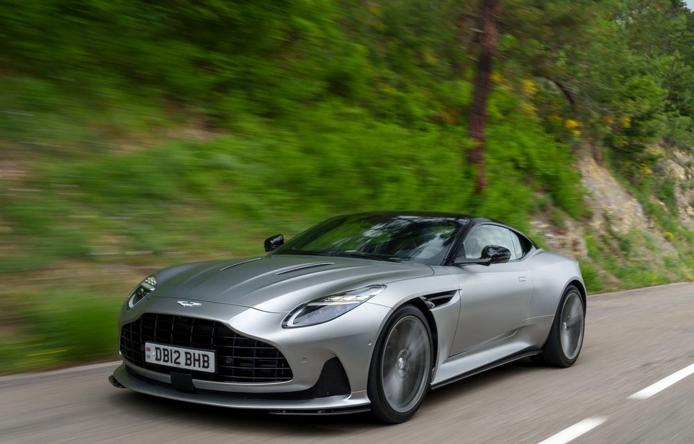 Aston Martin pregătește lansarea unui nou model. Ar putea fi vorba despre DB12 Volante - Poza 1