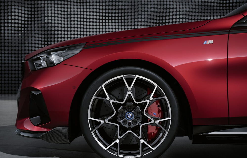 Accesorii M Performance pentru BMW Seria 5: jante de 21 inch și frâne de performanță - Poza 4