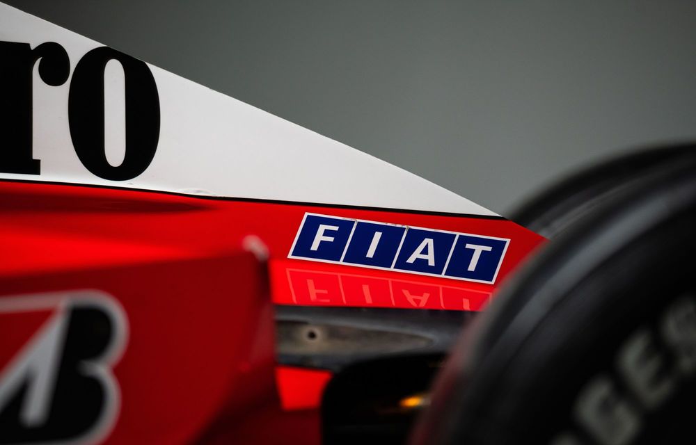 Monopostul Ferrari F2001B, pilotat de Michael Schumacher, scos la licitație - Poza 64