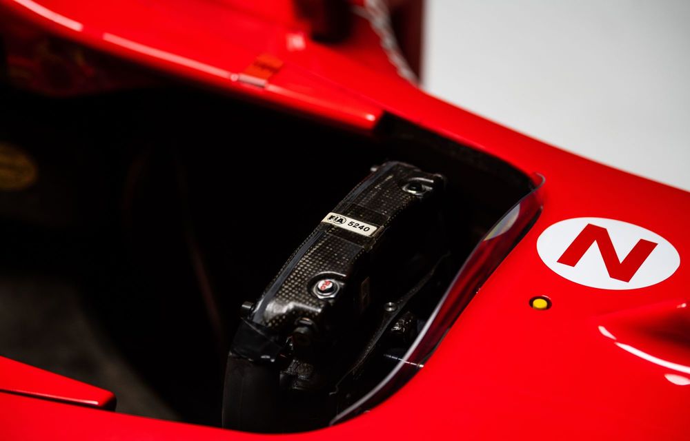 Monopostul Ferrari F2001B, pilotat de Michael Schumacher, scos la licitație - Poza 79