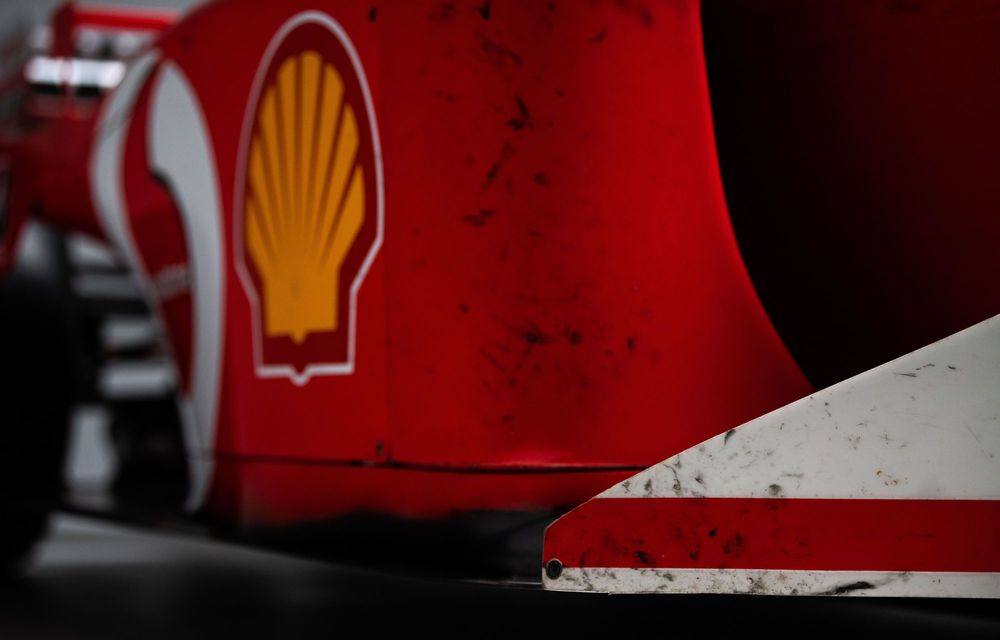 Monopostul Ferrari F2001B, pilotat de Michael Schumacher, scos la licitație - Poza 81