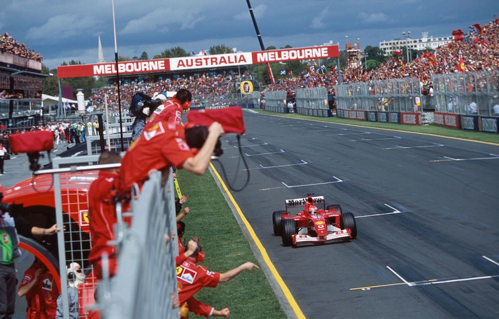 Monopostul Ferrari F2001B, pilotat de Michael Schumacher, scos la licitație - Poza 87