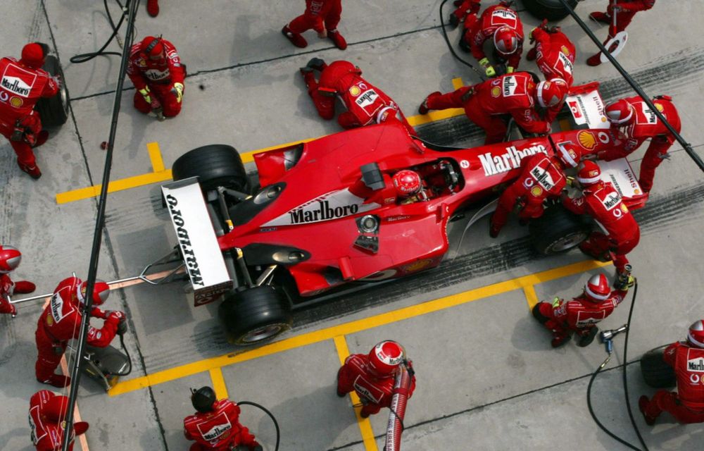 Monopostul Ferrari F2001B, pilotat de Michael Schumacher, scos la licitație - Poza 88