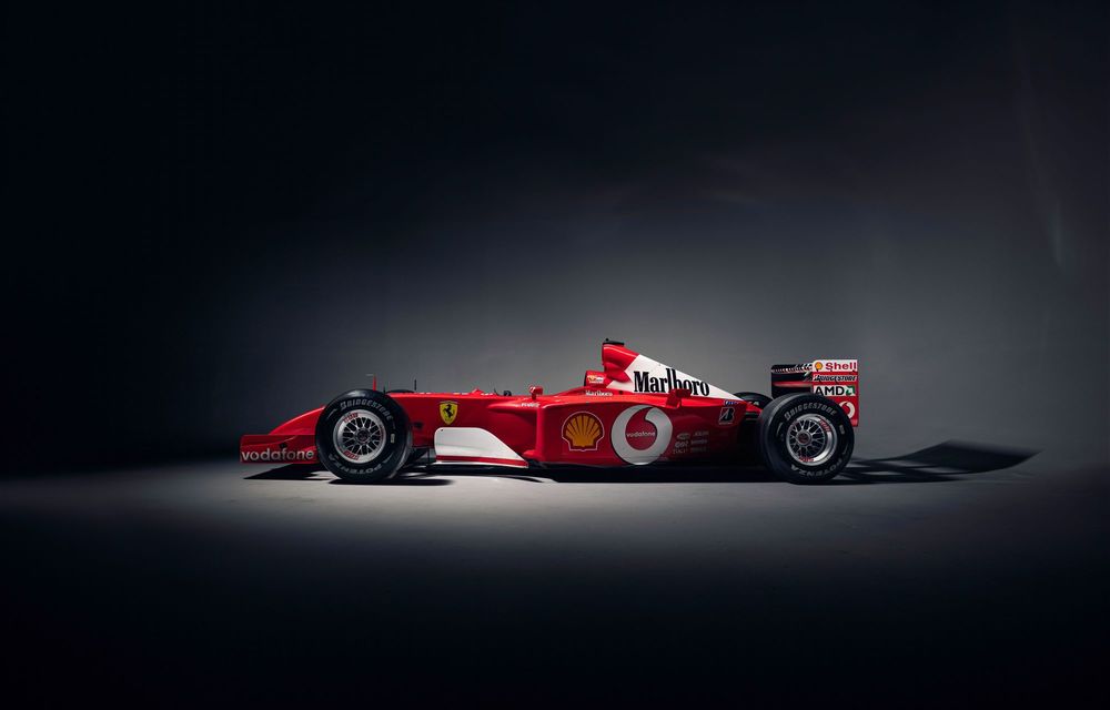 Monopostul Ferrari F2001B, pilotat de Michael Schumacher, scos la licitație - Poza 3