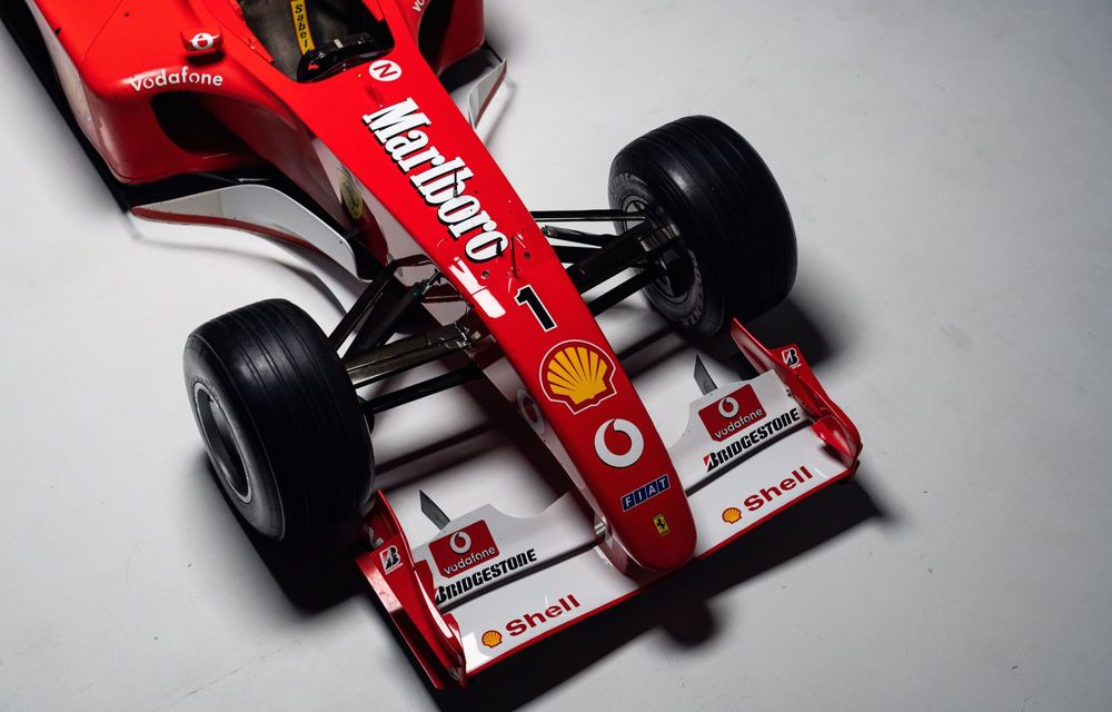 Monopostul Ferrari F2001B, pilotat de Michael Schumacher, scos la licitație - Poza 8