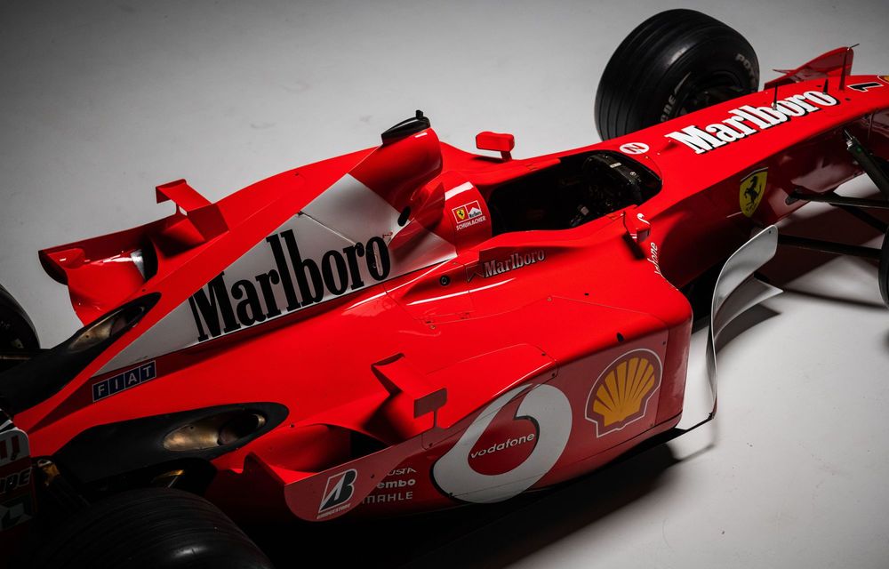 Monopostul Ferrari F2001B, pilotat de Michael Schumacher, scos la licitație - Poza 9