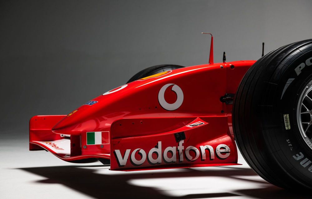 Monopostul Ferrari F2001B, pilotat de Michael Schumacher, scos la licitație - Poza 12