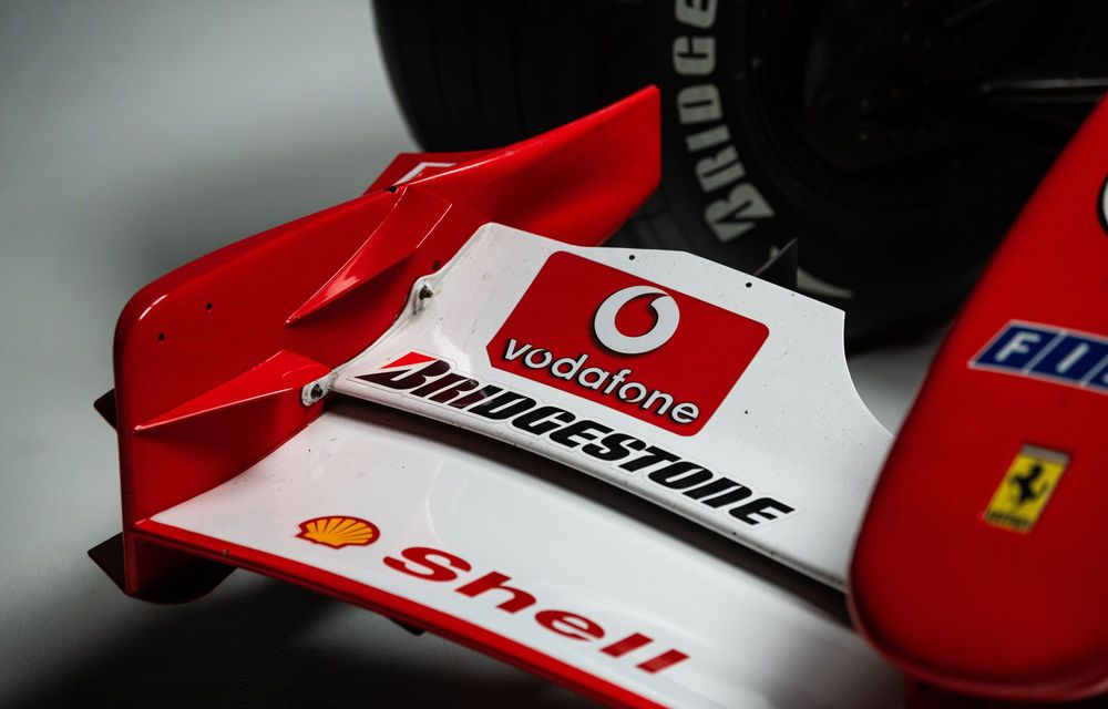 Monopostul Ferrari F2001B, pilotat de Michael Schumacher, scos la licitație - Poza 13