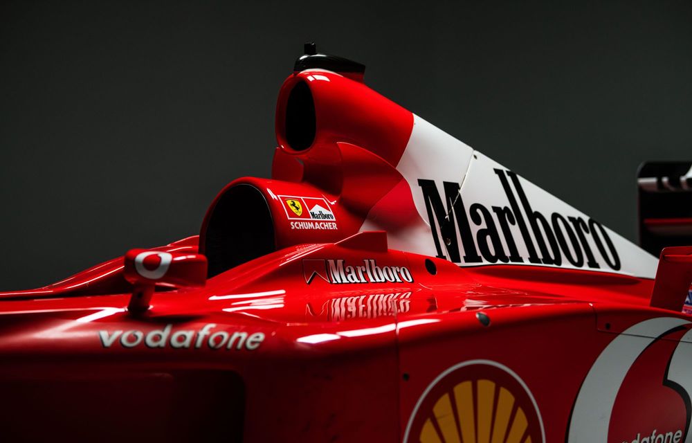 Monopostul Ferrari F2001B, pilotat de Michael Schumacher, scos la licitație - Poza 17
