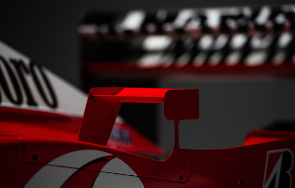 Monopostul Ferrari F2001B, pilotat de Michael Schumacher, scos la licitație - Poza 27