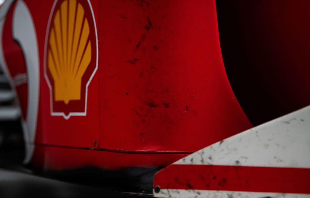 Monopostul Ferrari F2001B, pilotat de Michael Schumacher, scos la licitație - Poza 30