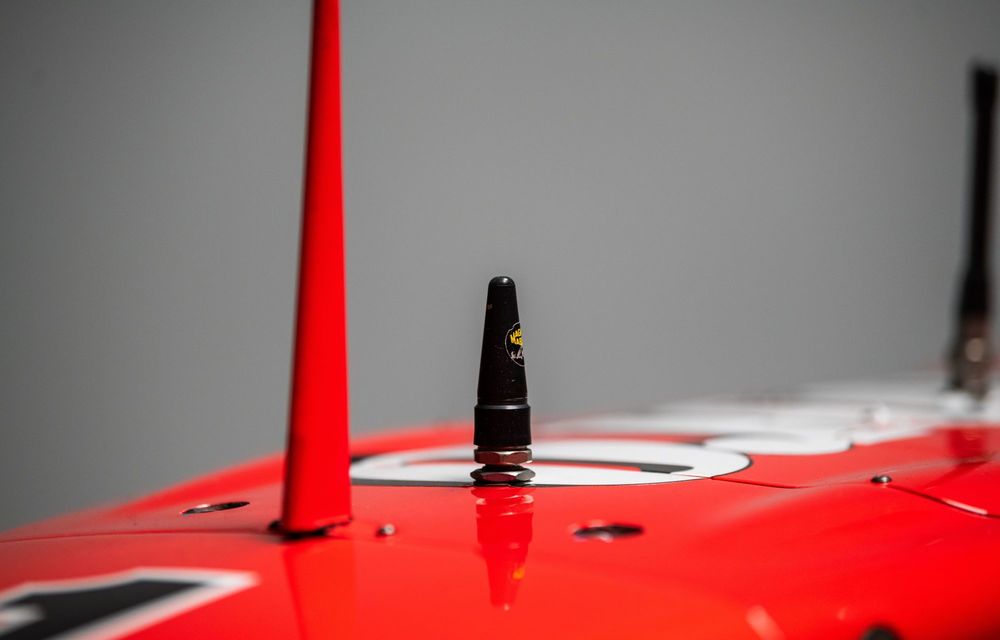 Monopostul Ferrari F2001B, pilotat de Michael Schumacher, scos la licitație - Poza 45