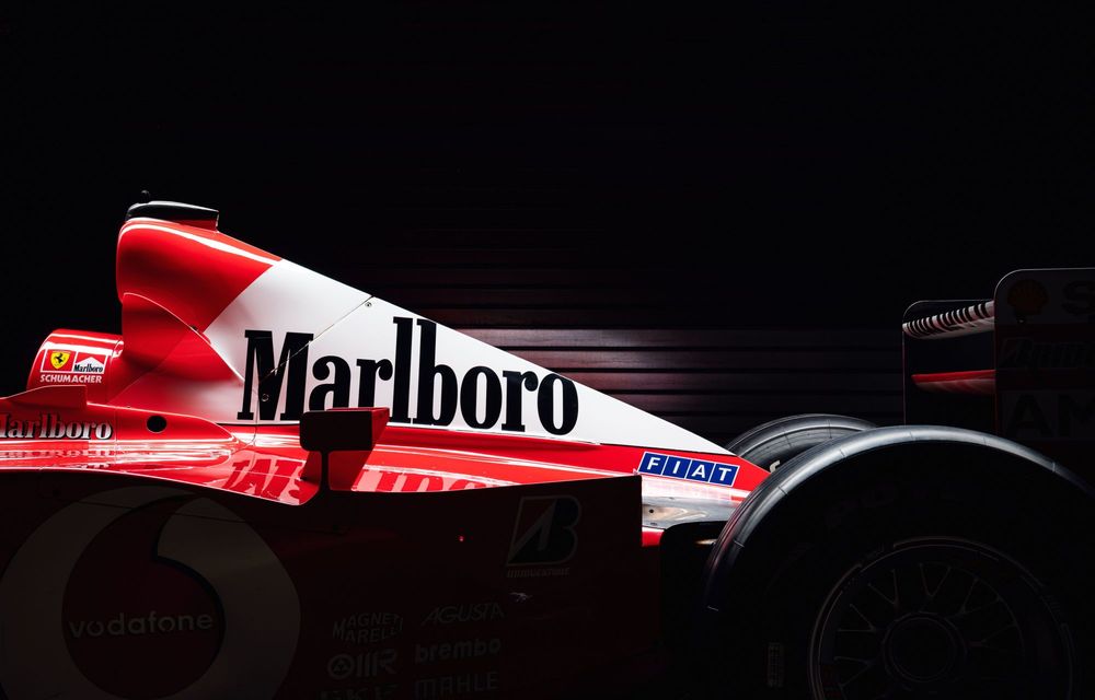 Monopostul Ferrari F2001B, pilotat de Michael Schumacher, scos la licitație - Poza 48