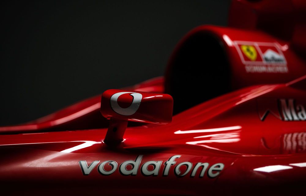 Monopostul Ferrari F2001B, pilotat de Michael Schumacher, scos la licitație - Poza 52
