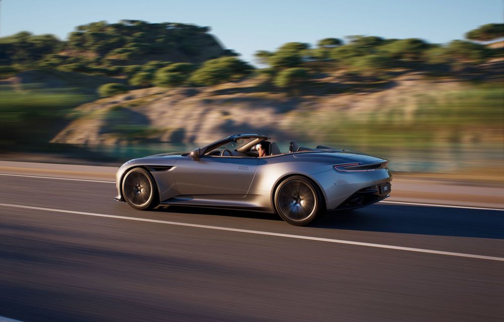 Noul Aston Martin DB12 Volante, variantă decapotabilă cu plafon textil cu 8 straturi - Poza 15