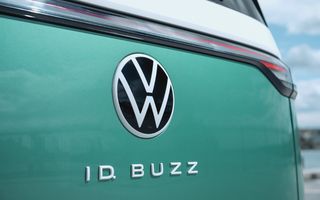 FOTOSPION: Noul Volkswagen ID.Buzz GTX, surprins fără urmă de camuflaj
