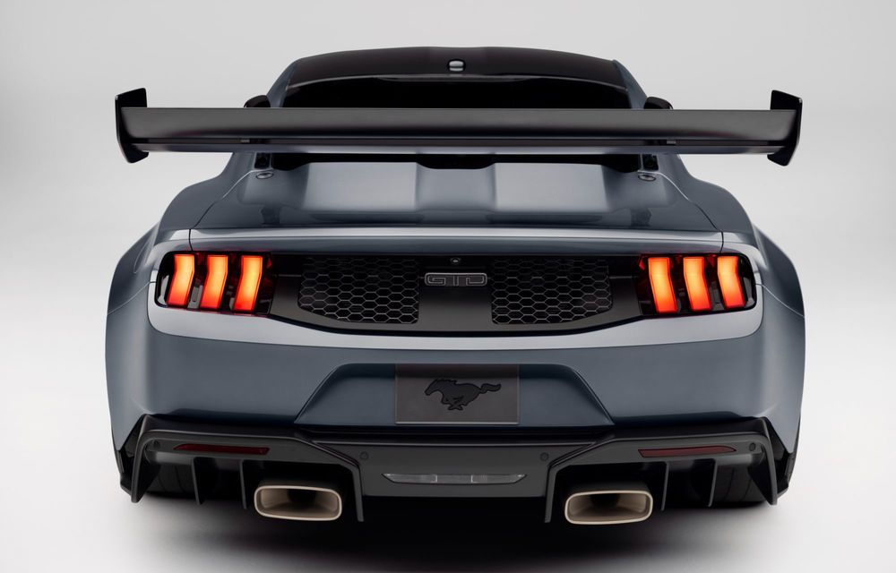 Noul Ford Mustang GTD, o mașină de curse pentru stradă: 800 de cai putere și aerodinamică activă - Poza 18