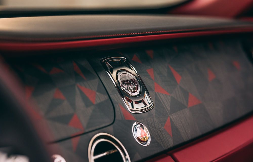 Noul Rolls-Royce La Rose Noir Droptail: doar 4 exemplare și ceas Audemars Piguet în bord - Poza 28