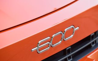 Noul Fiat 600 va primi o versiune de performanță Abarth. Va fi al doilea hot hatch electric al mărcii