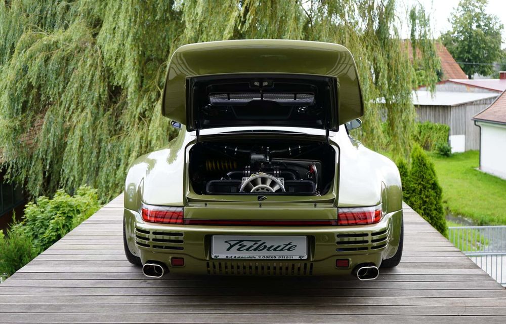 Clasicul Porsche 911 renaște cu un motor de 550 de cai putere și șasiu din fibră de carbon - Poza 2
