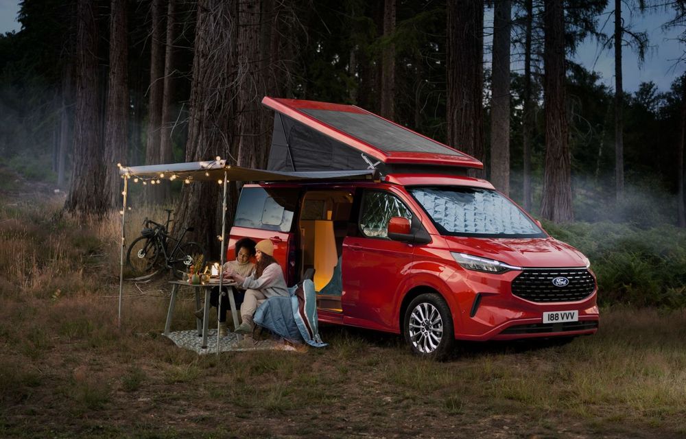 Ford prezintă noul campervan Transit Custom Nugget: panou solar și motor hibrid plug-in - Poza 1