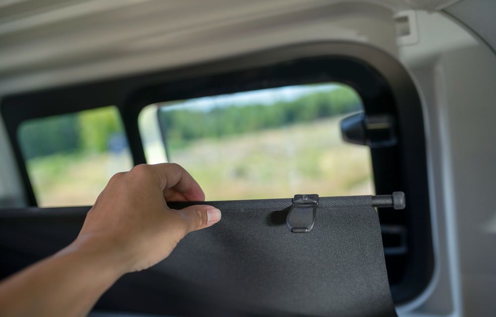 Ford prezintă noul campervan Transit Custom Nugget: panou solar și motor hibrid plug-in - Poza 15
