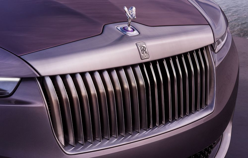 Rolls-Royce prezintă al doilea exemplar Droptail: suprafață aerodinamică din lemn și ceas Vacheron Constantin în bord - Poza 17