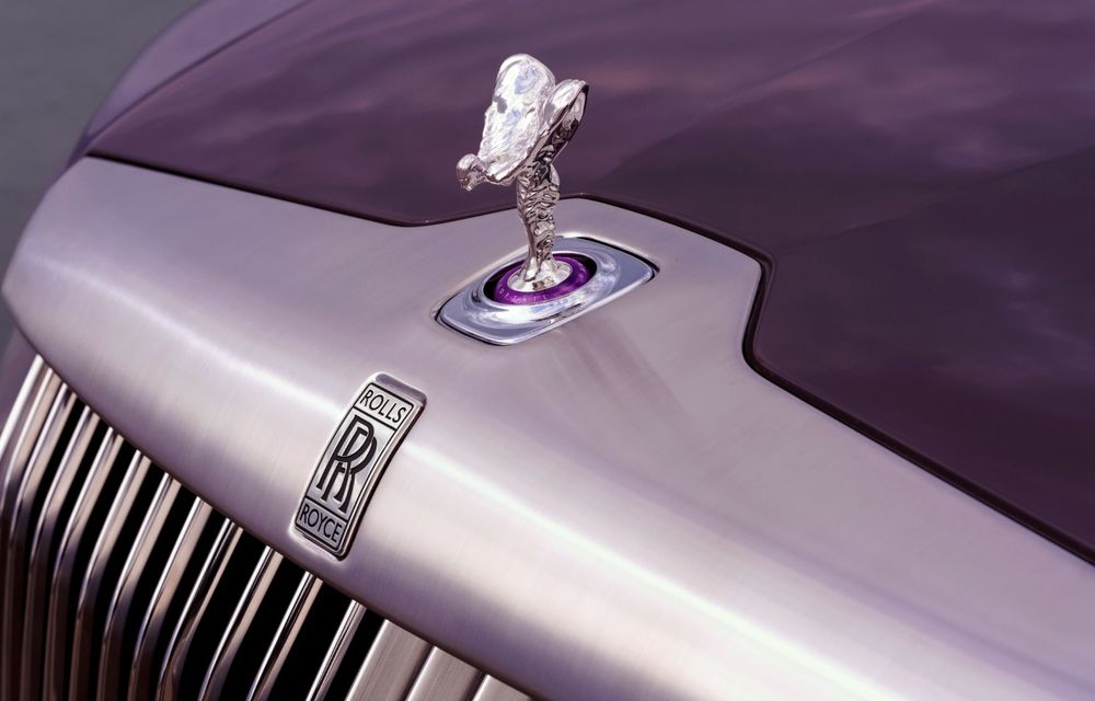 Rolls-Royce prezintă al doilea exemplar Droptail: suprafață aerodinamică din lemn și ceas Vacheron Constantin în bord - Poza 19