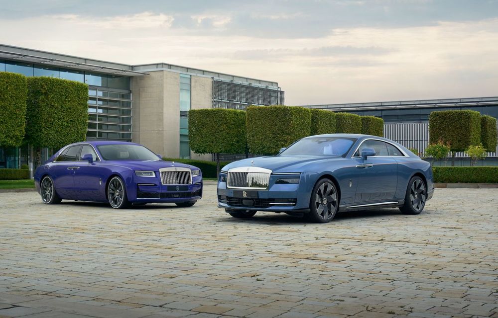 Accentul pe lux: Rolls-Royce prezintă două exemplare unicate ale lui Spectre și Ghost - Poza 1