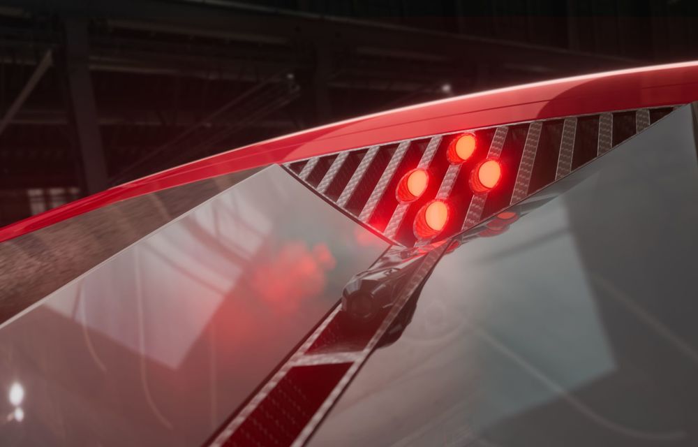OFICIAL: Noua Alfa Romeo 33 Stradale este primul supercar electric al mărcii - Poza 32