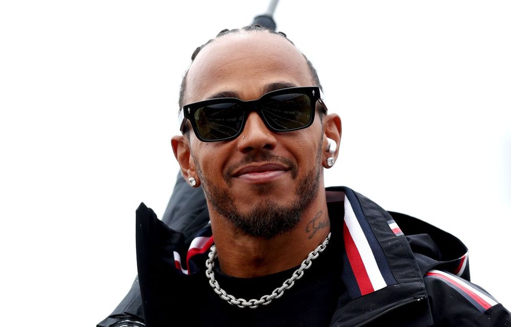OFICIAL: Lewis Hamilton rămâne la Mercedes pentru încă două sezoane - Poza 1