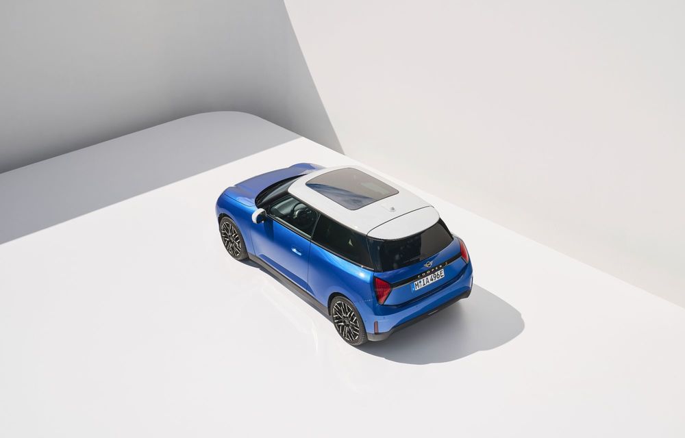 Noul Mini Cooper electric este aici: ecran OLED nou și autonomie de peste 400 de kilometri - Poza 21