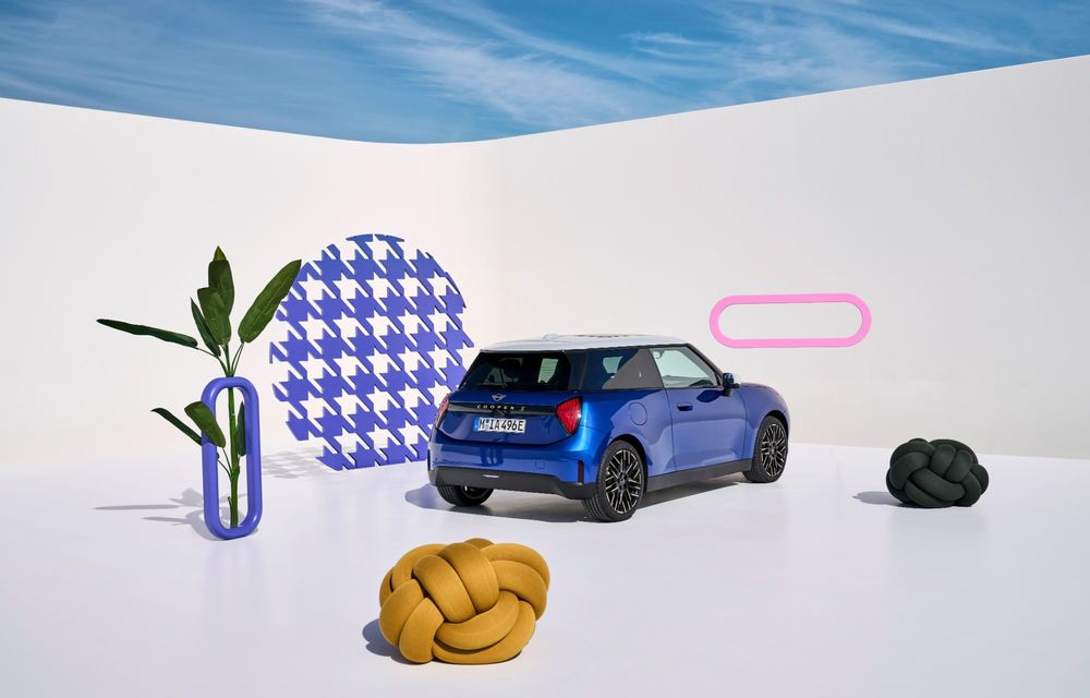 Noul Mini Cooper electric este aici: ecran OLED nou și autonomie de peste 400 de kilometri - Poza 31
