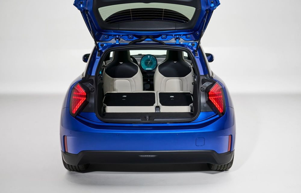 Noul Mini Cooper electric este aici: ecran OLED nou și autonomie de peste 400 de kilometri - Poza 56