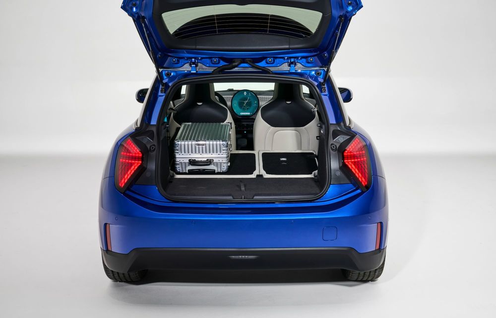 Noul Mini Cooper electric este aici: ecran OLED nou și autonomie de peste 400 de kilometri - Poza 58