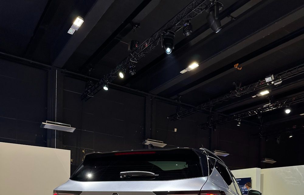 OFICIAL: Acesta este noul Renault Scenic electric: 620 km autonomie - Poza 41