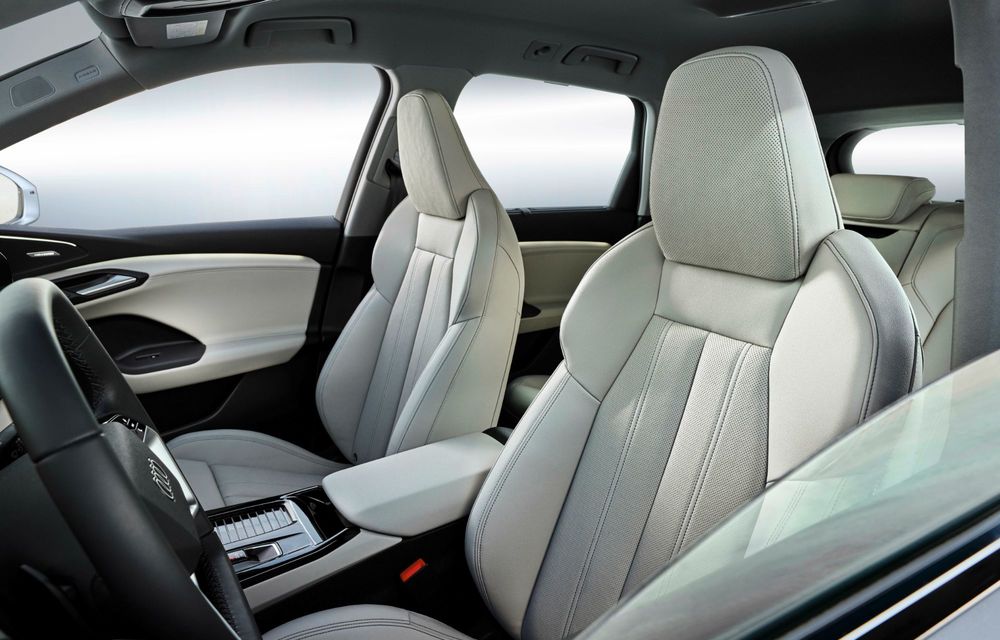 Audi dezvăluie interiorul noului Q6 e-tron: ecran pentru pasagerul din față - Poza 14