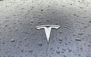 Tesla: O scurgere de date a dezvăluit numeroase plângeri la adresa sistemului Autopilot