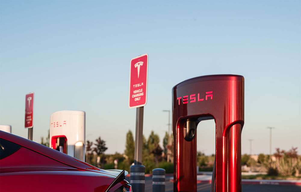 Tesla a instalat stația de încărcare Supercharger cu numărul 50.000 - Poza 2
