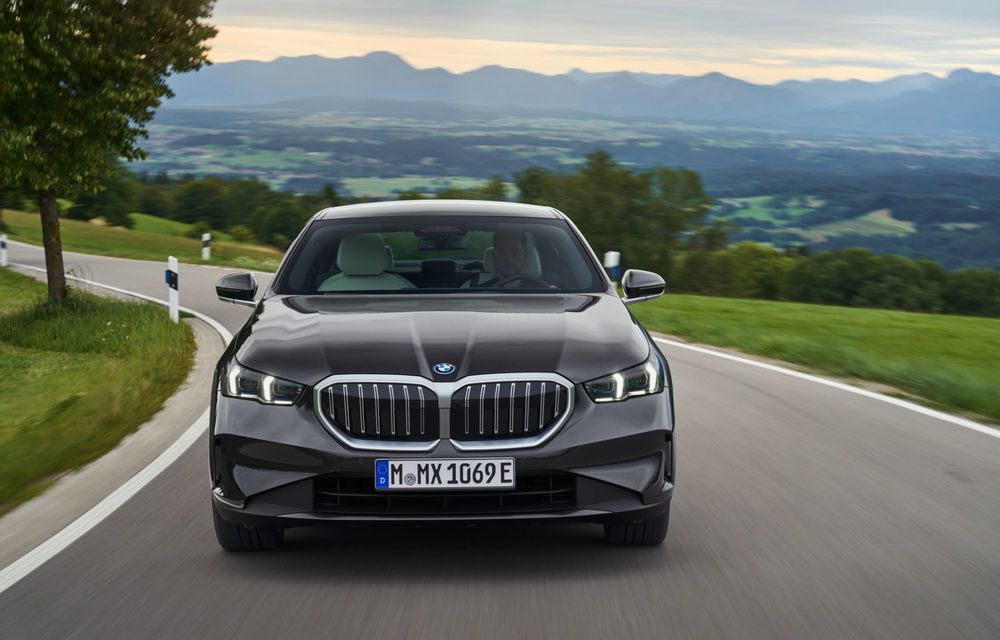 Noul BMW Seria 5, disponibil acum și cu motoare PHEV: start de la 65.300 de euro - Poza 4