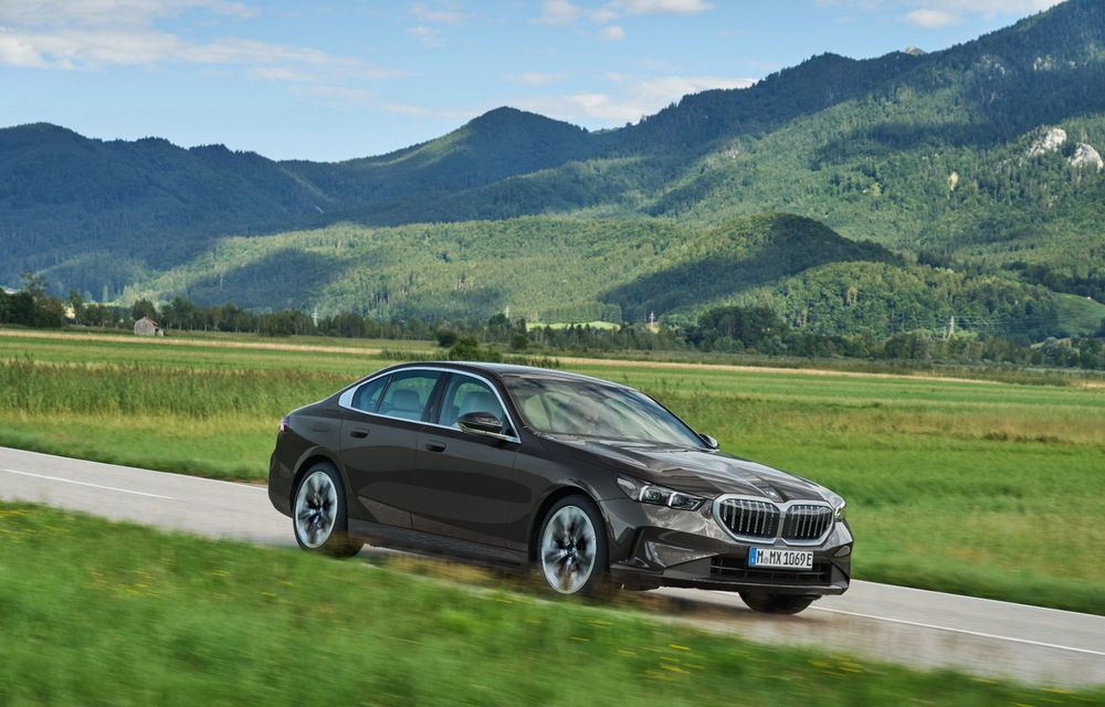 Noul BMW Seria 5, disponibil acum și cu motoare PHEV: start de la 65.300 de euro - Poza 7