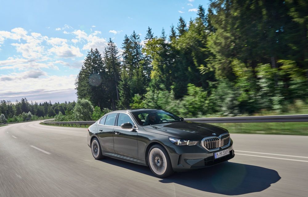 Noul BMW Seria 5, disponibil acum și cu motoare PHEV: start de la 65.300 de euro - Poza 9