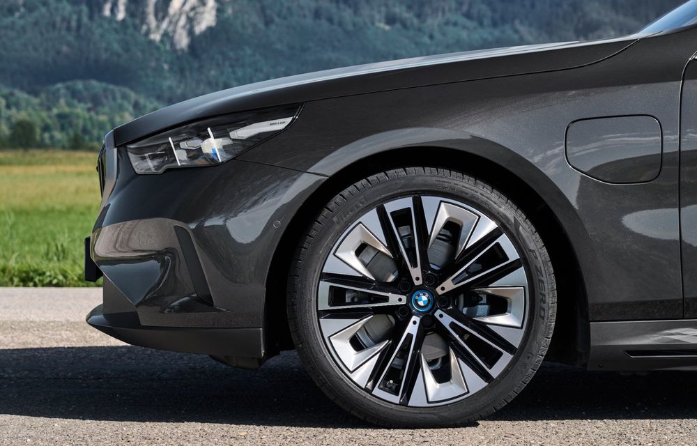 Noul BMW Seria 5, disponibil acum și cu motoare PHEV: start de la 65.300 de euro - Poza 30