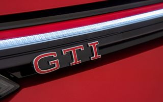 FOTOSPION: Noul Volkswagen Golf GTI facelift, surprins fără camuflaj