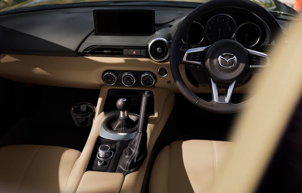 Noutăți pentru Mazda MX-5: faruri LED noi și sistem multimedia nou - Poza 28