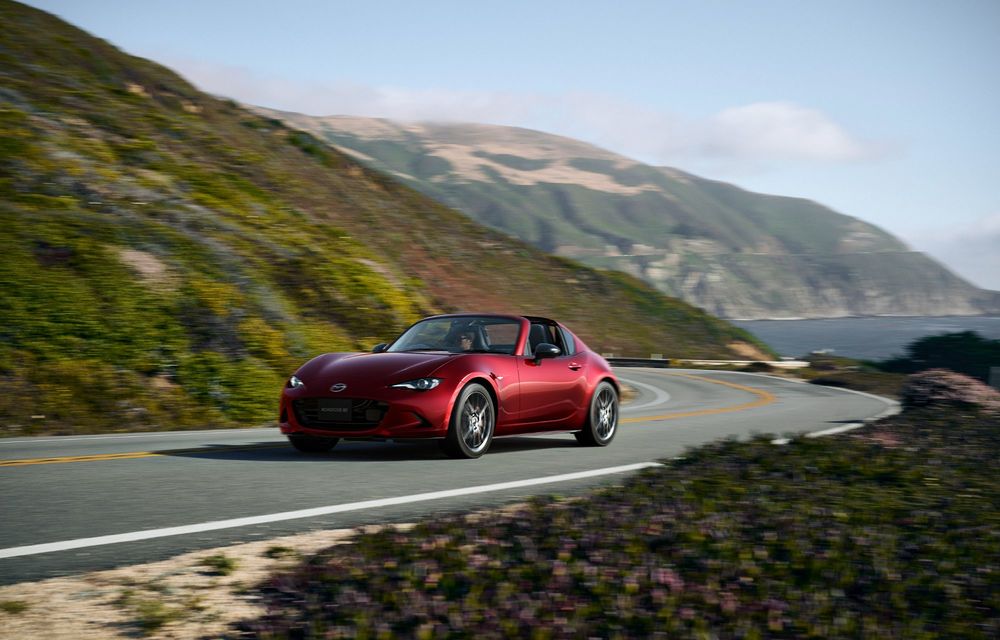 Noutăți pentru Mazda MX-5: faruri LED noi și sistem multimedia nou - Poza 10