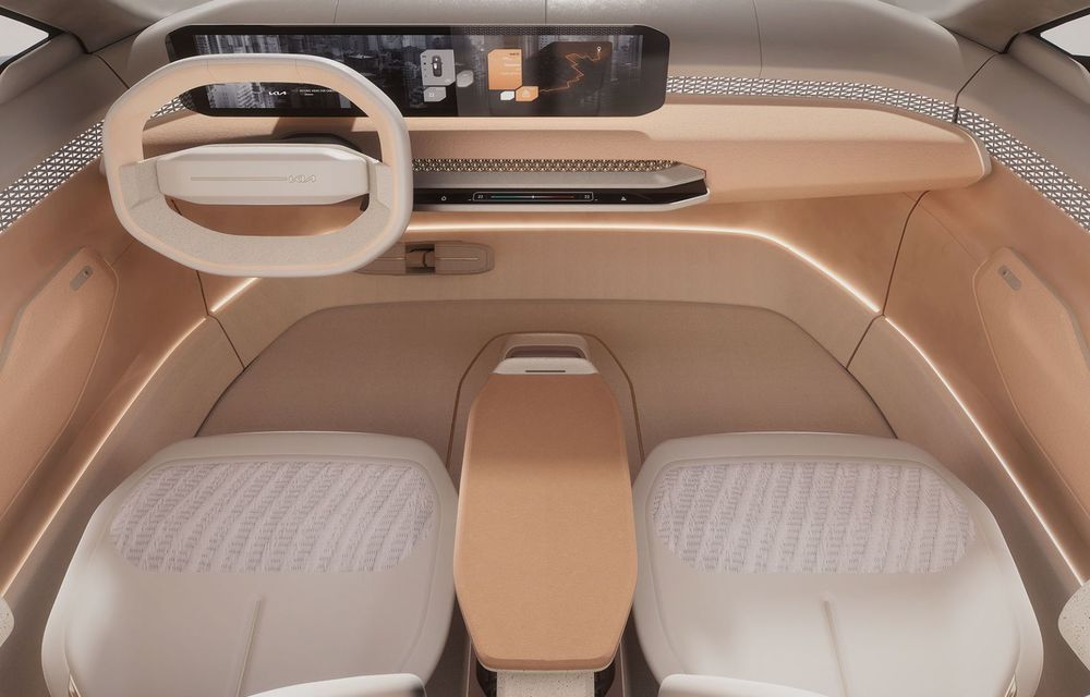 Noul concept Kia EV4 anunță un succesor electric pentru Stinger - Poza 12