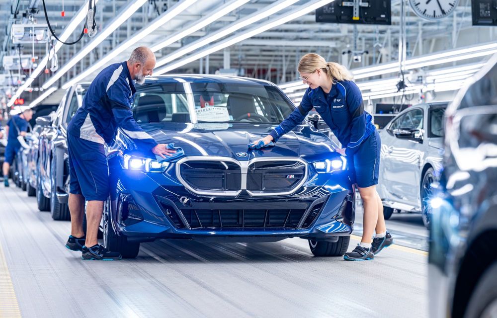 BMW: 50 de ani de producție la uzina de la Dingolfing - Poza 2
