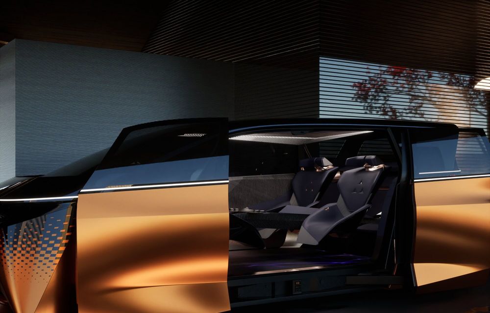 Noul Nissan Hyper Tourer Concept, un monovolum autonom cu baterii solid-state - Poza 18